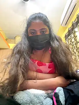 Snapshot of Tamil_Hot_Varshu chatting on 12/15/25, 03:16 Tamil Hot Varshu online show from 12/15/25, 03:16