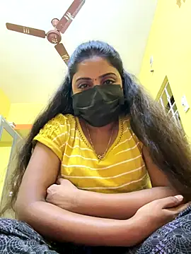 Tamil Hot Varshu online show from 12/19/25, 06:48