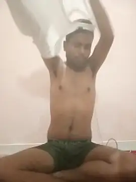 Snapshot of marathicpl25 chatting on 11/18/25, 07:51 marathicpl25 online show from 11/18/25, 07:51