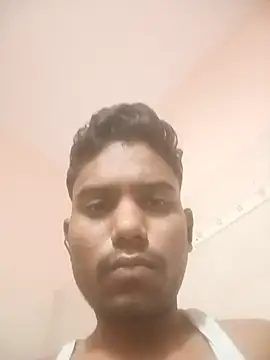 Snapshot of marathicpl25 chatting on 12/19/25, 02:29 marathicpl25 online show from 12/19/25, 02:29