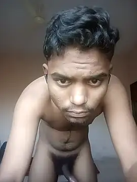 Snapshot of marathicpl25 chatting on 12/20/25, 02:51 marathicpl25 online show from 12/20/25, 02:51