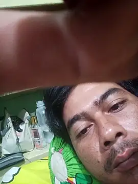 Snapshot of sandy300420 chatting on 11/14/25, 04:38 sandy300420 online show from 11/14/25, 04:38