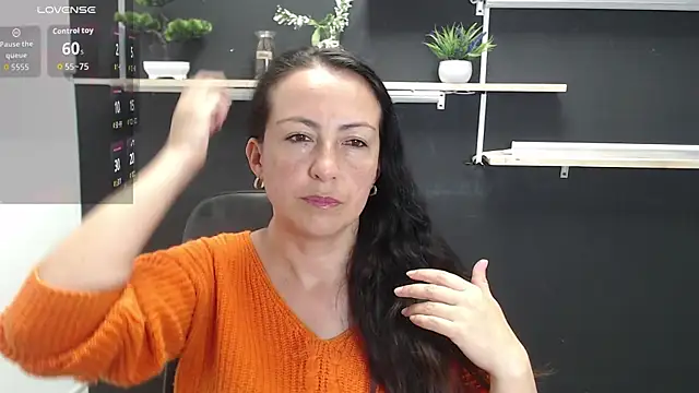 Lauryn Jones online show from 05/27/26, 07:00