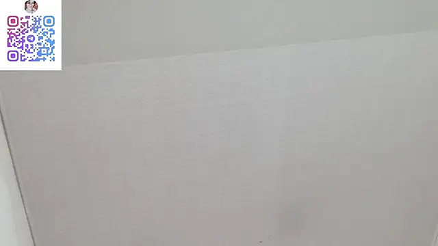 Snapshot of Victoria_Founta1n chatting on 11/13/25, 09:58 Victoria Founta1n online show from 11/13/25, 09:58