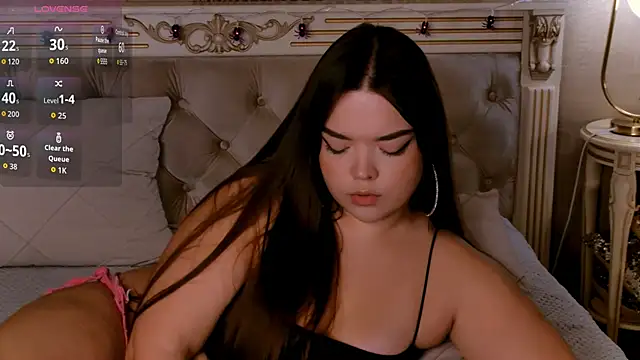 Snapshot of NaomiAster chatting on 11/04/25, 09:52 NaomiAster online show from 11/04/25, 09:52