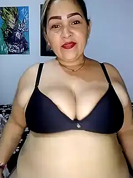 Snapshot of Melaflo17 chatting on 12/03/25, 04:31 Melaflo17 online show from 12/03/25, 04:31