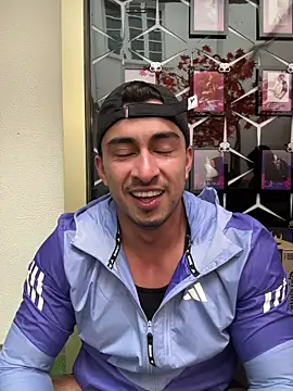 Snapshot of Chris_Clarck chatting on 11/22/25, 08:19 Chris Clarck online show from 11/22/25, 08:19