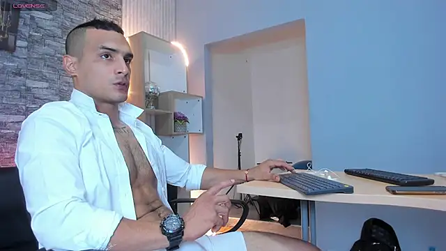 Snapshot of blaze_phoenix chatting on 11/01/25, 11:34 blaze phoenix online show from 11/01/25, 11:34