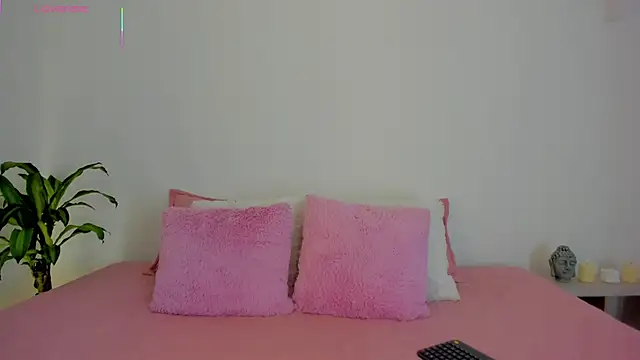 Snapshot of _Hanna_Williams_ chatting on 01/08/26, 09:17 Hanna Williams online show from 01/08/26, 09:17