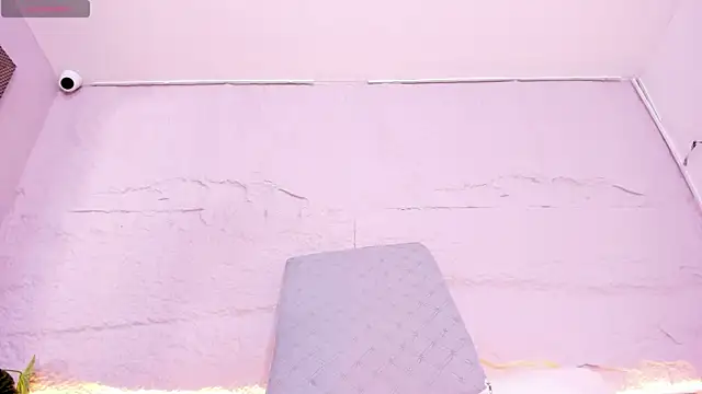 Snapshot of Violettaevans_ chatting on 01/06/26, 07:39 Violettaevans online show from 01/06/26, 07:39