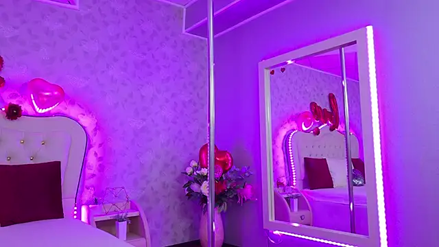 GracieCute online show from 02/13/26, 04:08