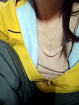 Snapshot of shy-bany123 chatting on 12/16/25, 03:00 shy-bany123 online show from 12/16/25, 03:00