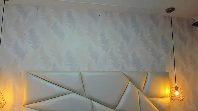 laurettedela rouse online show from 11/22/25, 11:09