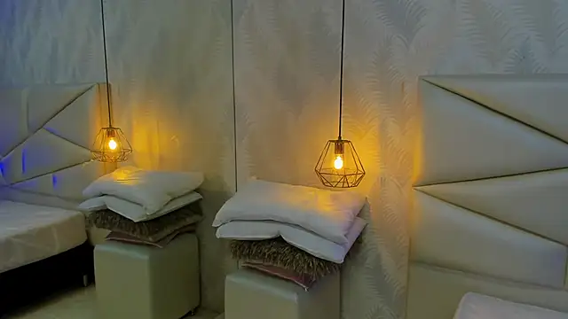 laurettedela rouse online show from 12/04/25, 11:30