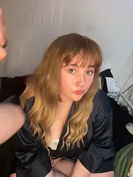 Snapshot of Ladynight04 chatting on 11/03/25, 07:37 Ladynight04 online show from 11/03/25, 07:37