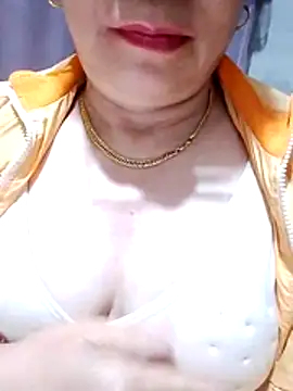 small-house123 online show from 12/15/25, 01:48