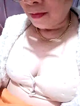 small-house123 online show from 12/17/25, 02:12