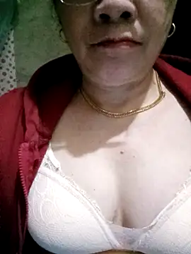 small-house123 online show from 02/28/26, 01:23