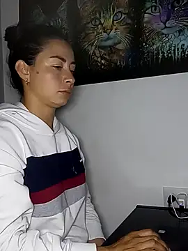 Snapshot of NathyMilf_ chatting on 11/23/25, 07:41 NathyMilf online show from 11/23/25, 07:41