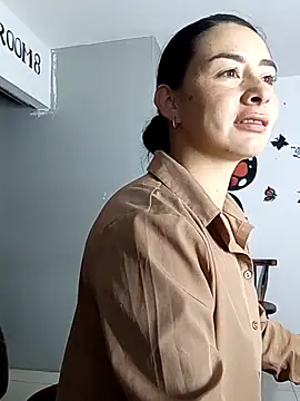 Snapshot of NathyMilf_ chatting on 11/28/25, 04:26 NathyMilf online show from 11/28/25, 04:26