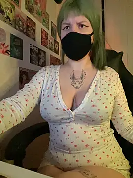 Snapshot of kittykoshkka chatting on 11/04/25, 09:58 kittykoshkka online show from 11/04/25, 09:58