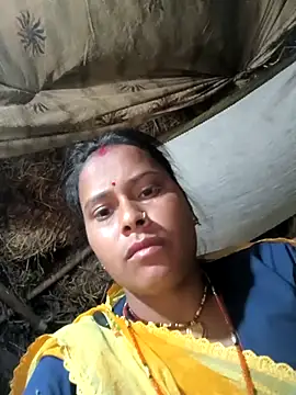 Snapshot of Hot_bhomi1 chatting on 12/14/25, 11:37 Hot bhomi1 online show from 12/14/25, 11:37