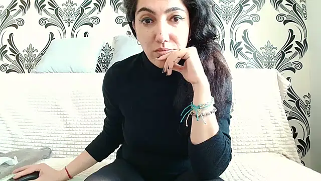 CharmingPearl online show from 03/04/26, 08:42