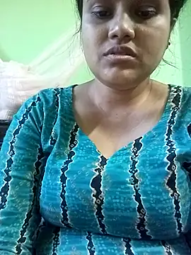 Snapshot of Tina_250 chatting on 12/14/25, 10:09 Tina 250 online show from 12/14/25, 10:09