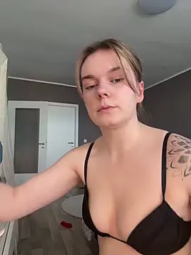 LisaFreierxx online show from 04/04/26, 10:13