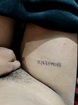 Snapshot of mahikumari878 chatting on 11/05/25, 08:03 mahikumari878 online show from 11/05/25, 08:03