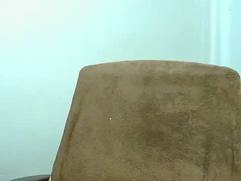 Snapshot of roja-1 chatting on 11/28/25, 04:15 roja-1 online show from 11/28/25, 04:15