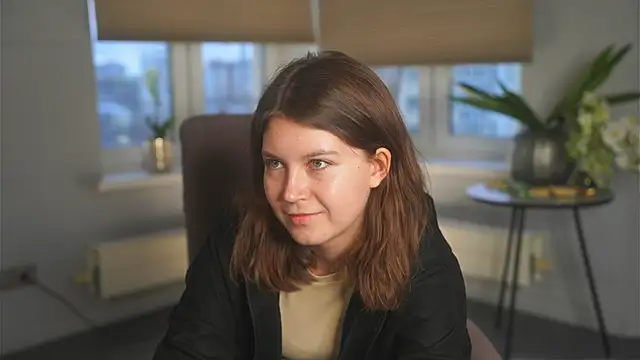 Snapshot of TereseHoltorf chatting on 11/08/25, 03:29 TereseHoltorf online show from 11/08/25, 03:29