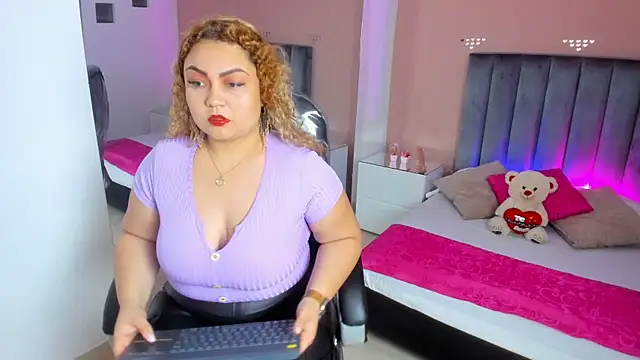 Sweet Rosee  online show from 12/16/25, 01:05