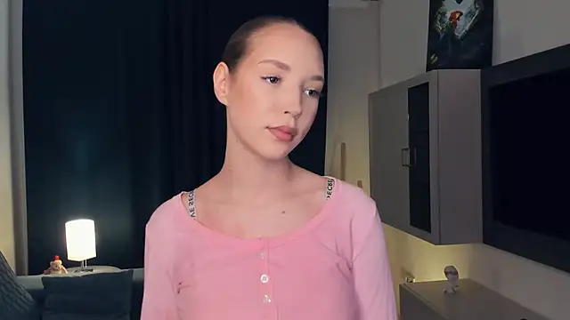 Snapshot of MerlePalaia chatting on 11/23/25, 08:08 MerlePalaia online show from 11/23/25, 08:08