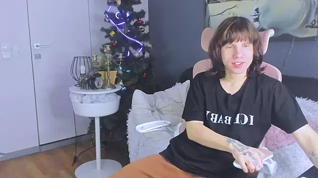 Snapshot of CutieKai_ chatting on 01/12/26, 10:15 CutieKai online show from 01/12/26, 10:15