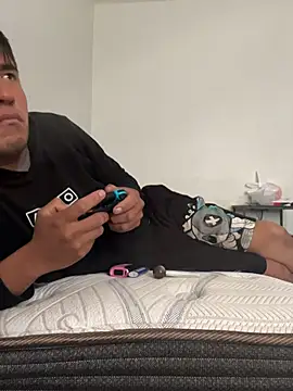 Snapshot of alex_23gto chatting on 11/29/25, 06:33 alex 23gto online show from 11/29/25, 06:33