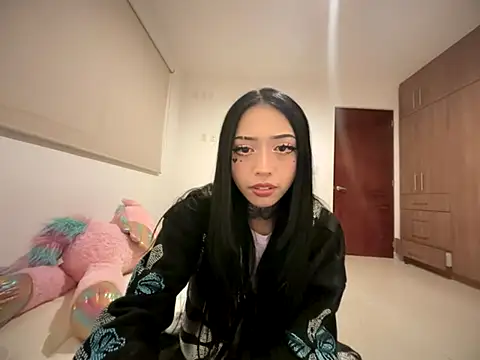 JIORYOvO online show from 11/24/25, 01:16