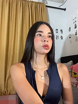 Snapshot of Milleradhara24 chatting on 07/02/26, 02:11 Milleradhara24 online show from 07/02/26, 02:11