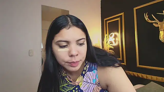 Snapshot of shanel_smithh chatting on 02/15/26, 12:14 shanel smithh online show from 02/15/26, 12:14