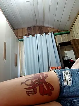 ruiviinhaah online show from 02/02/26, 12:04