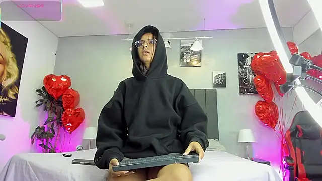 kendra london online show from 02/23/26, 11:18