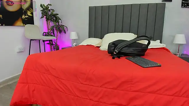 kendra london online show from 03/31/26, 11:10