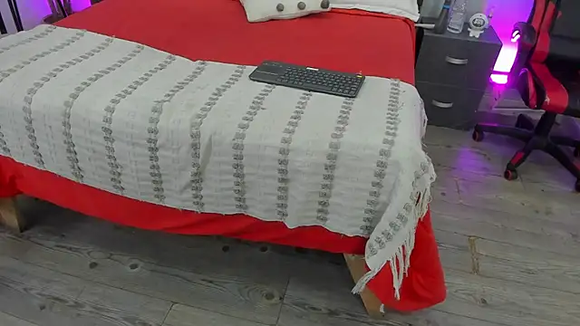 kendra london online show from 07/10/26, 11:13