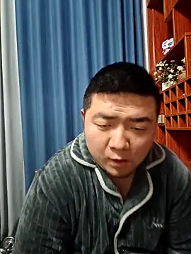 Snapshot of BPTT001 chatting on 12/15/25, 12:09 BPTT001 online show from 12/15/25, 12:09