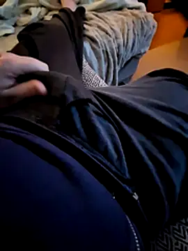 Snapshot of Boy18cm93 chatting on 11/12/25, 02:01 Boy18cm93 online show from 11/12/25, 02:01