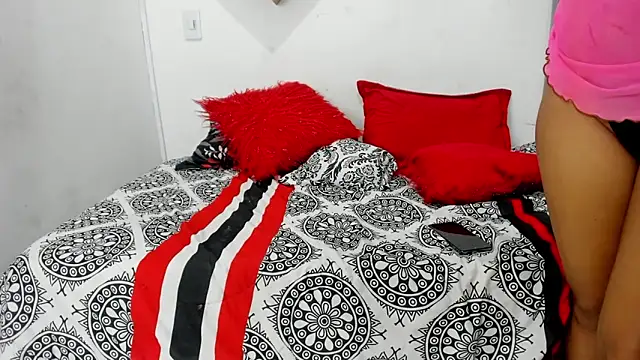 Snapshot of YuleimysAndAlex chatting on 12/02/25, 12:16 YuleimysAndAlex online show from 12/02/25, 12:16