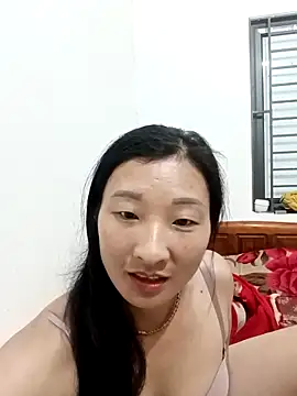 Snapshot of wees-lind chatting on 11/09/25, 12:36 wees-lind online show from 11/09/25, 12:36