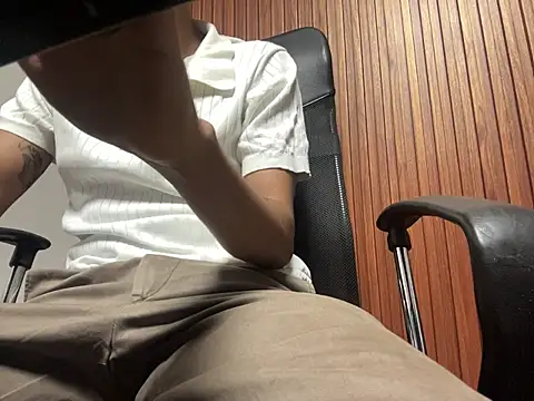 Lion TNTx online show from 06/21/26, 12:19