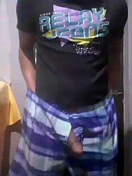 Snapshot of annifuck13 chatting on 09/24/25, 10:02 annifuck13 online show from 09/24/25, 10:02