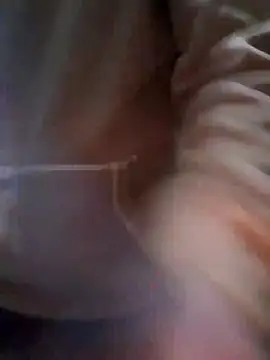 Snapshot of annifuck13 chatting on 09/27/25, 11:10 annifuck13 online show from 09/27/25, 11:10